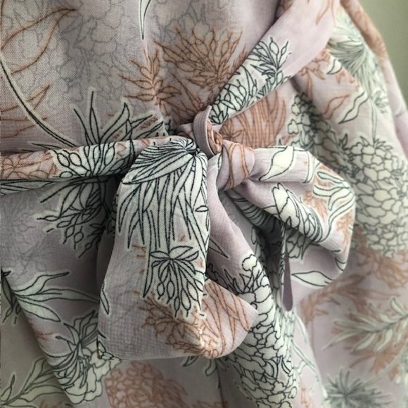 SALE 2 for $26 / 3 for $33 - Sheer Beach / Swim Wrap / Cover-Up, Lilac Floral - Picture 3 of 11